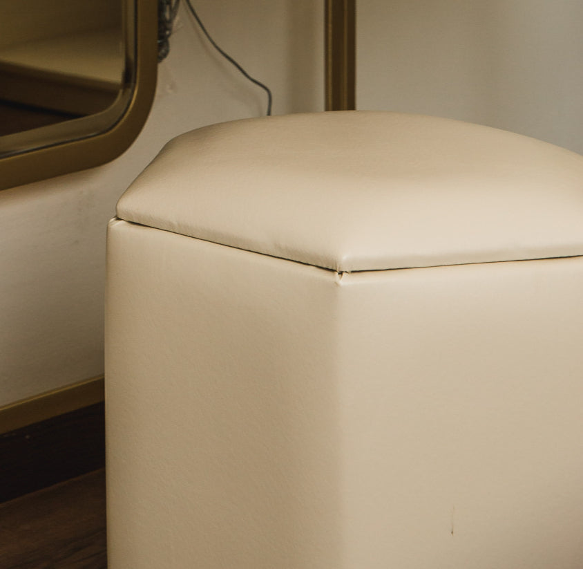 Temple Banquette