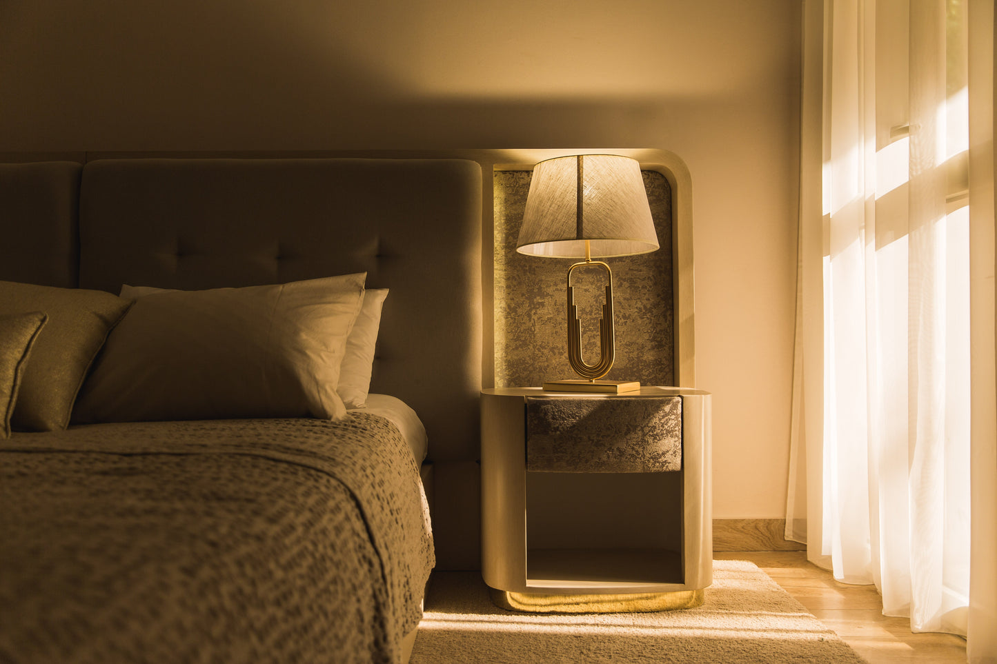 Oro Bedroom