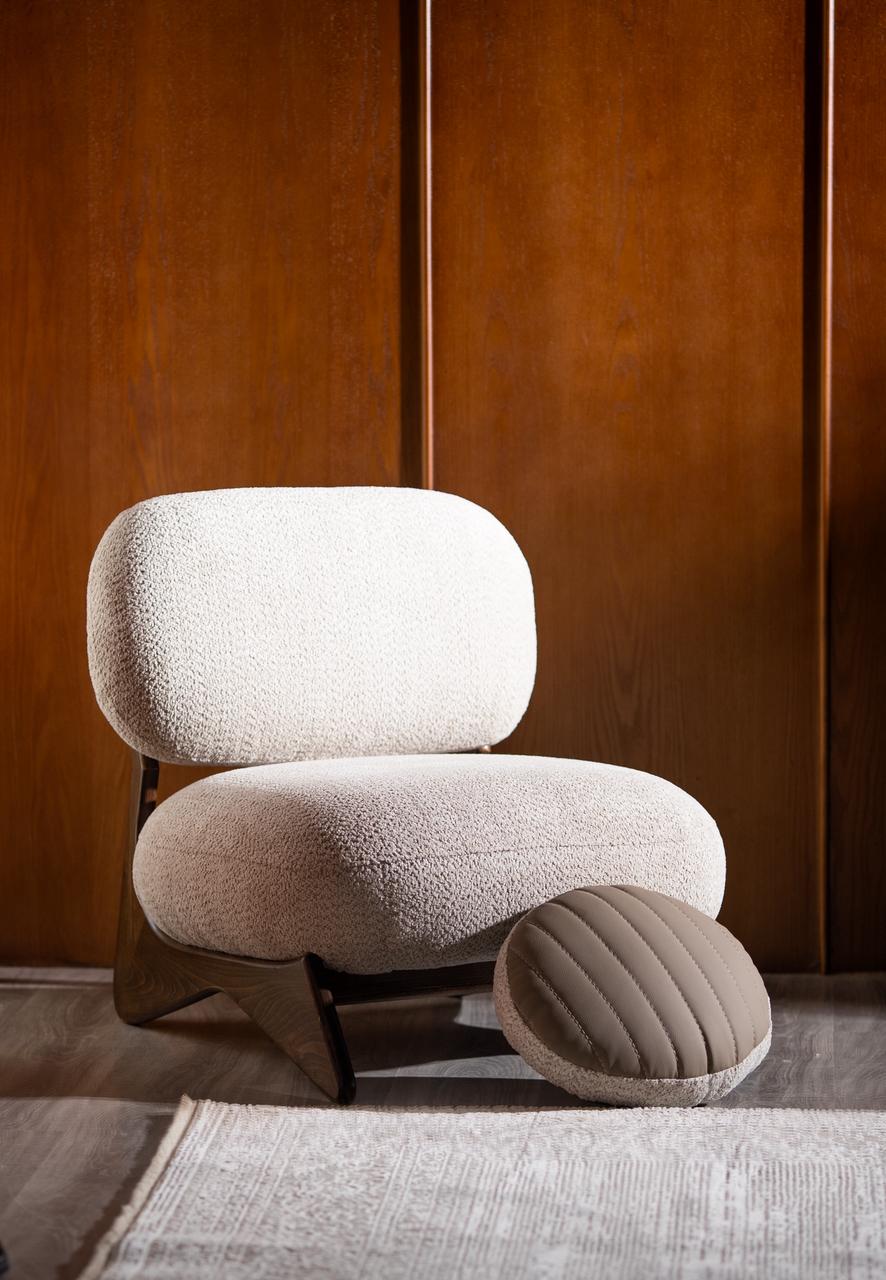 Kinda Bouclé Accent Chair