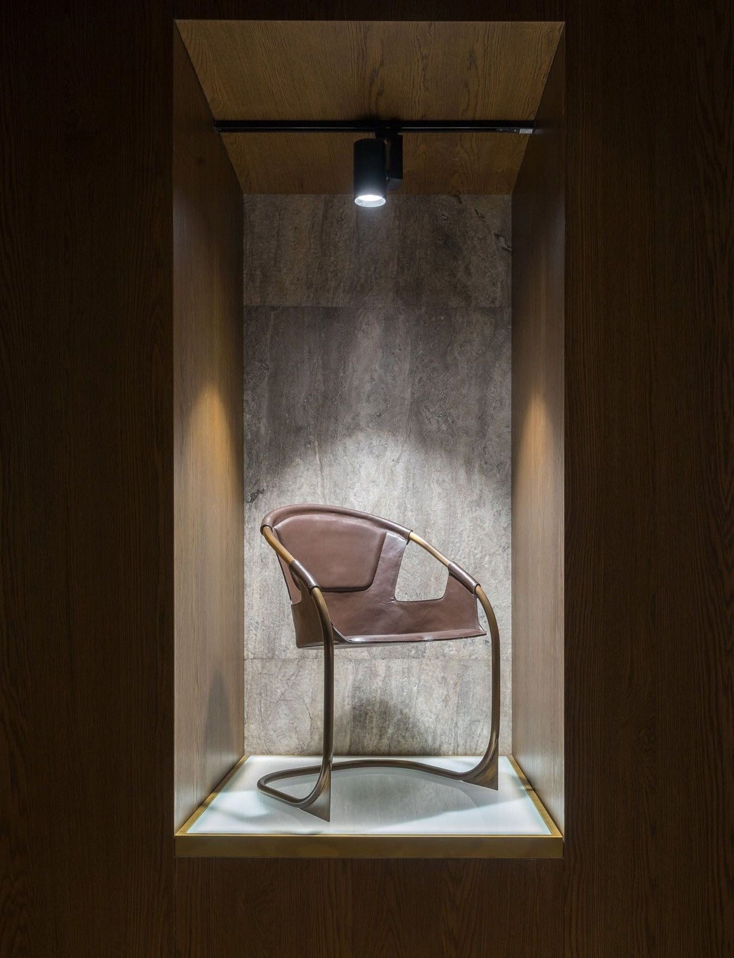 Zahir dining chair