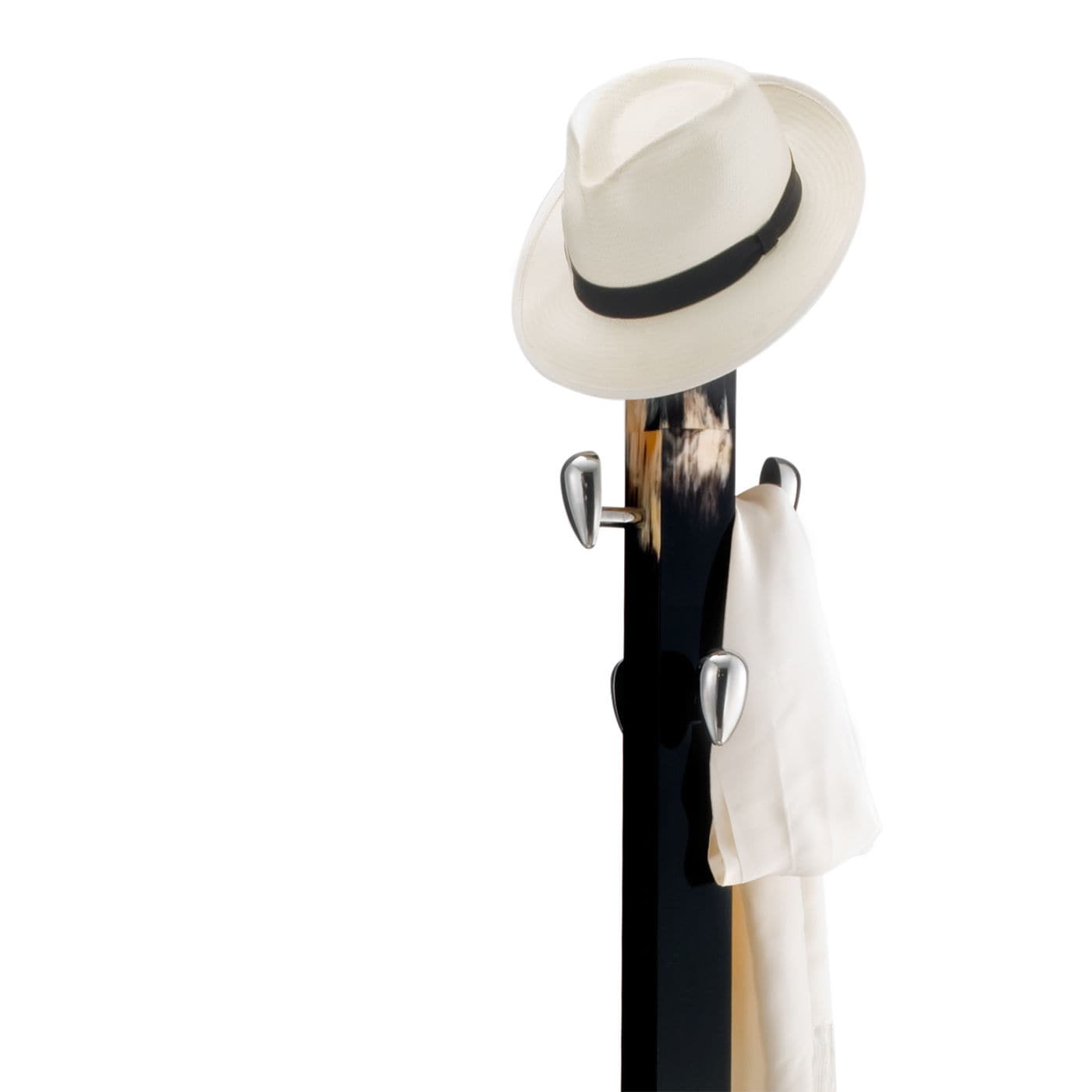 Giglio coat hanger