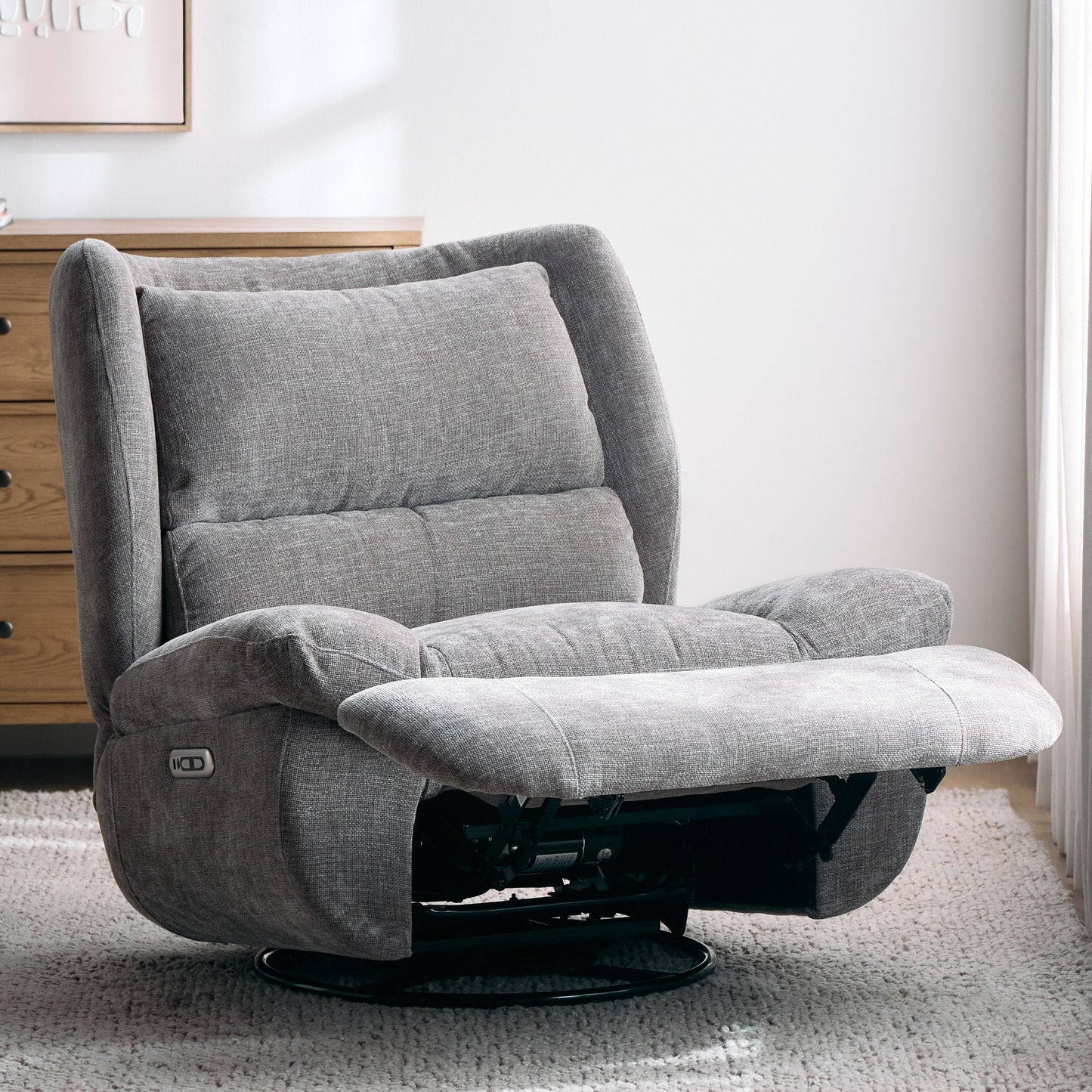 Relaxing chair with a distinctive design