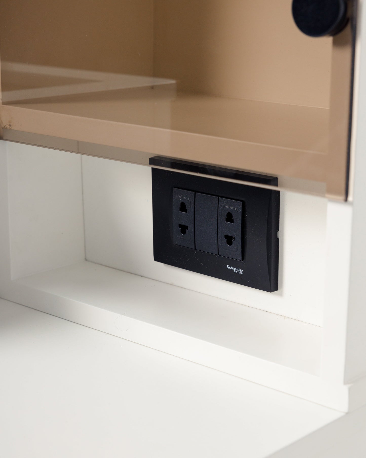 WHITE MUSE DRESSER