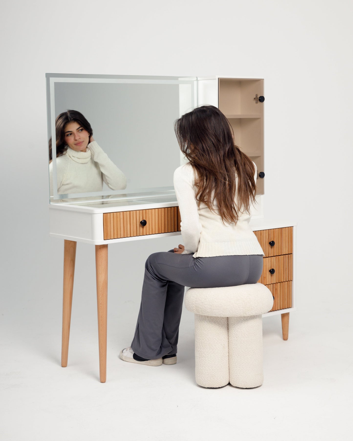 WHITE MUSE DRESSER