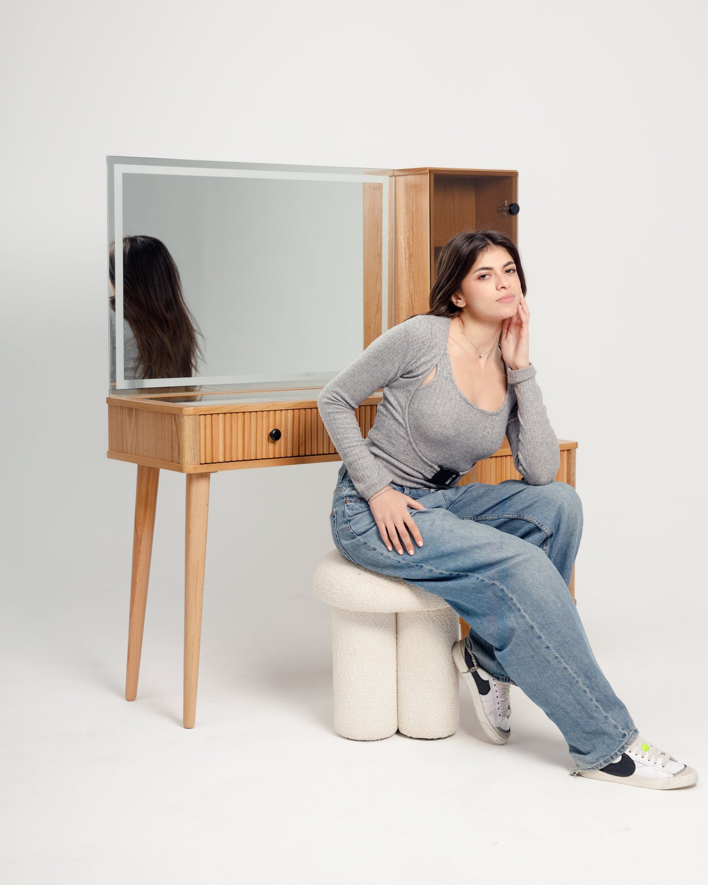 OAK MUSE DRESSER