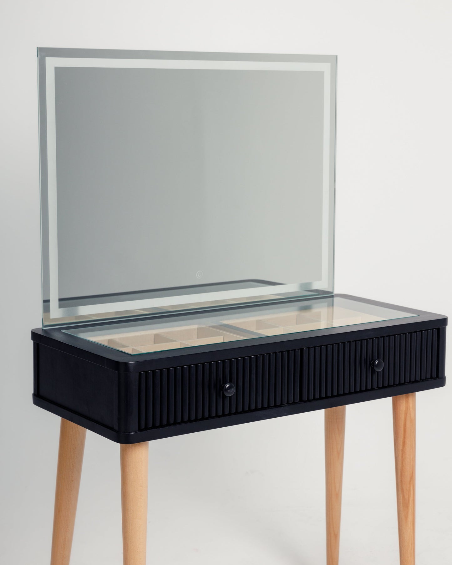BLACK MUSE DRESSER