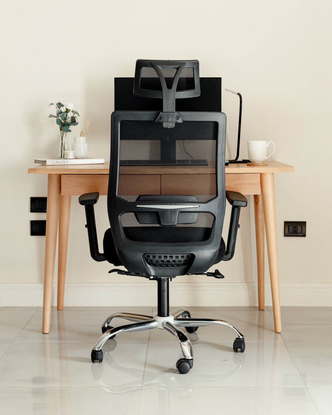 M5 Black Mesh Chair