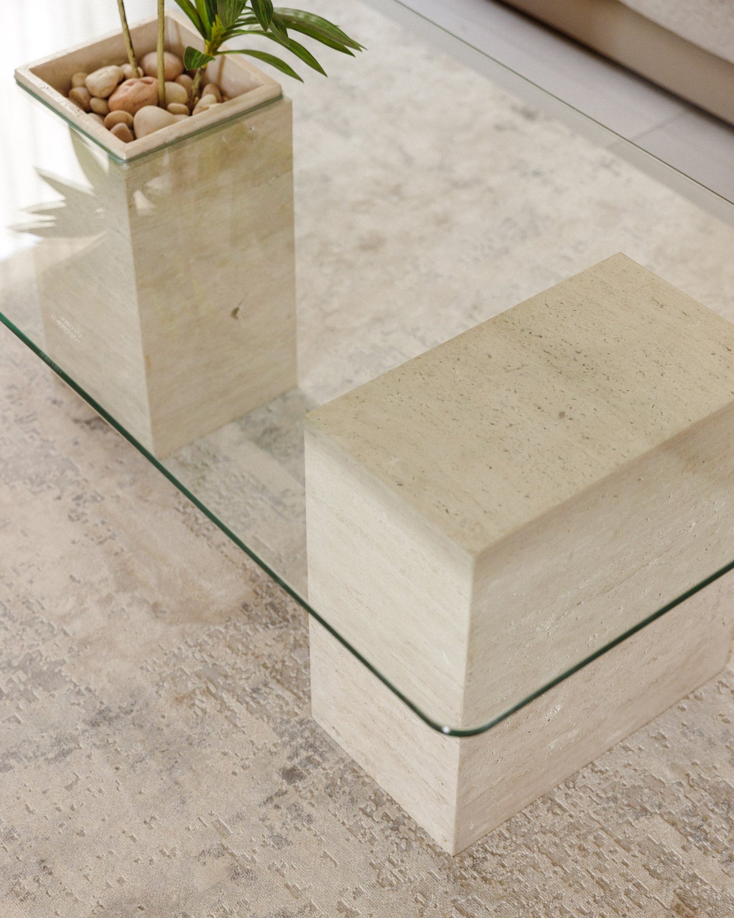 URTHY TRAVERTINE TABLE
