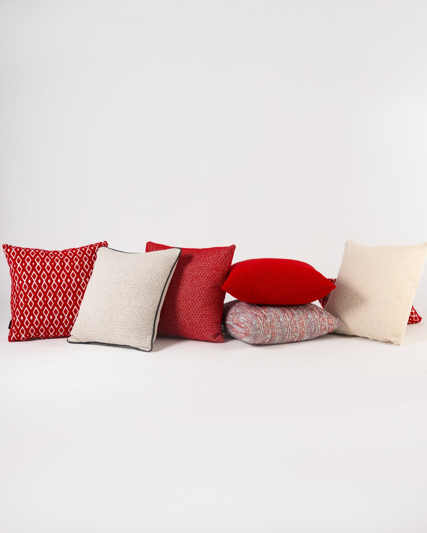 Holly Cushion