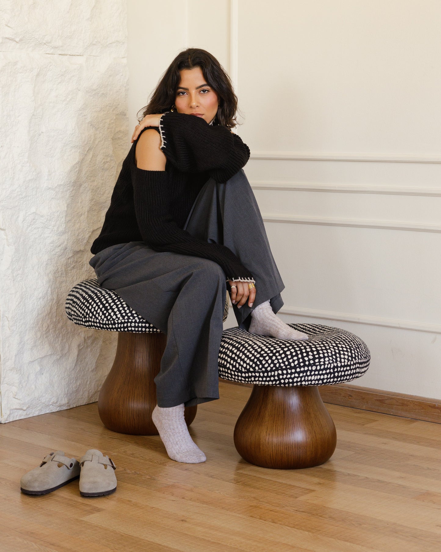 BW Mushroom Pouf