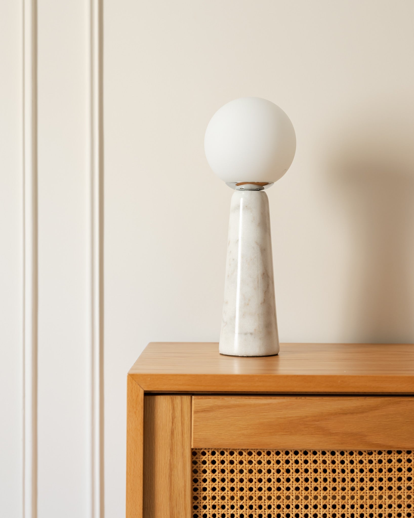 IVORY TABLE LAMP
