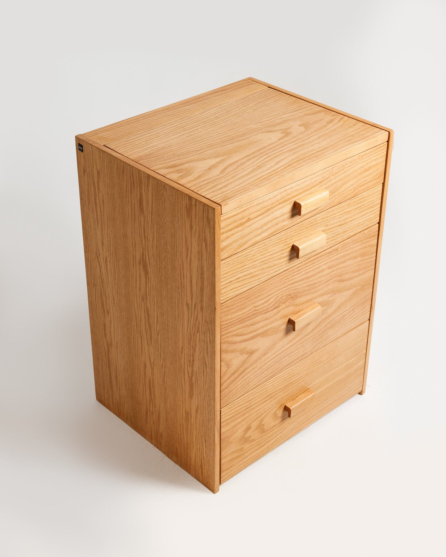 PETITE DRESSER