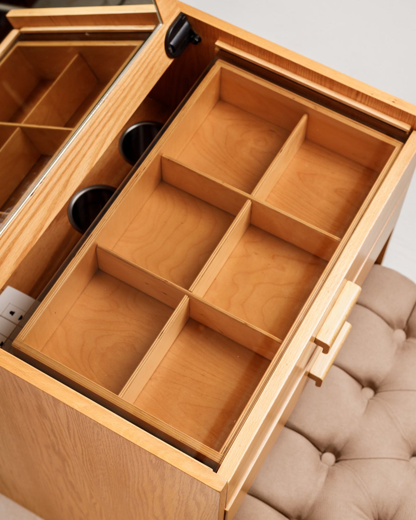 PETITE DRESSER