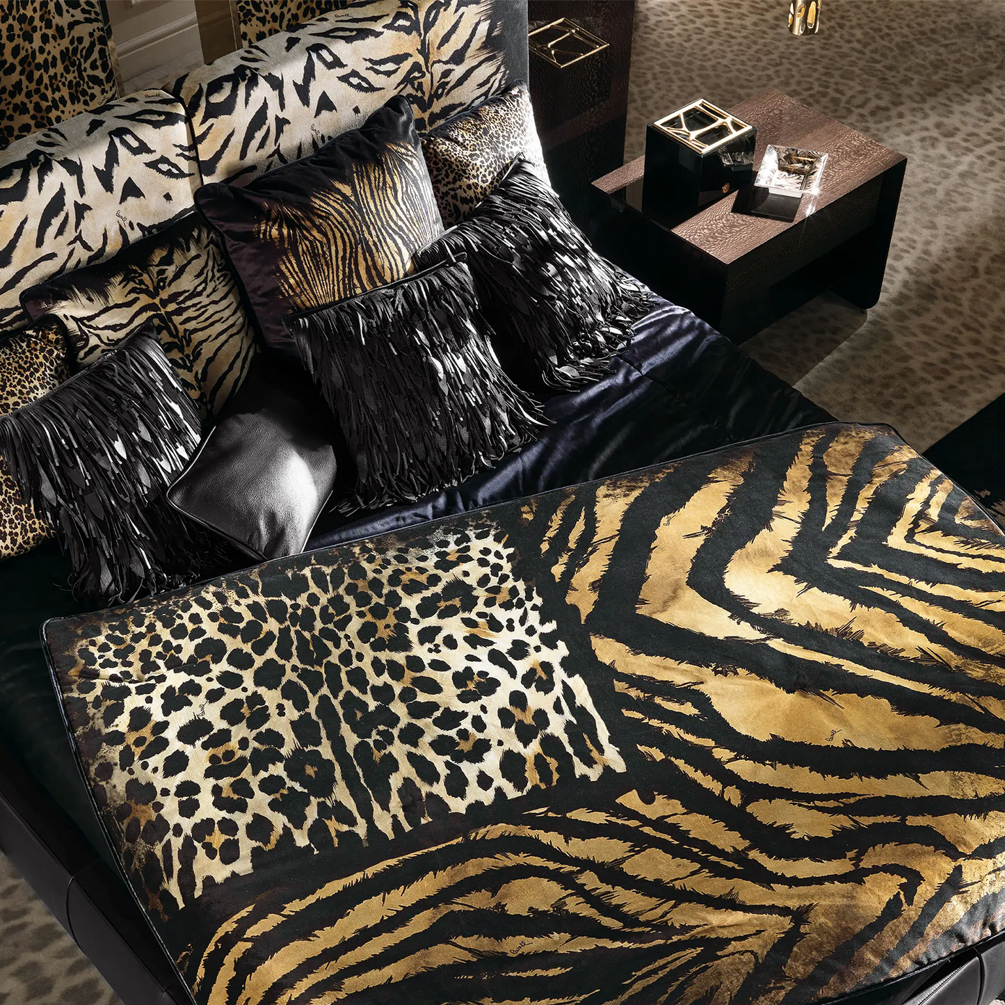 Savanna Majesty Bed