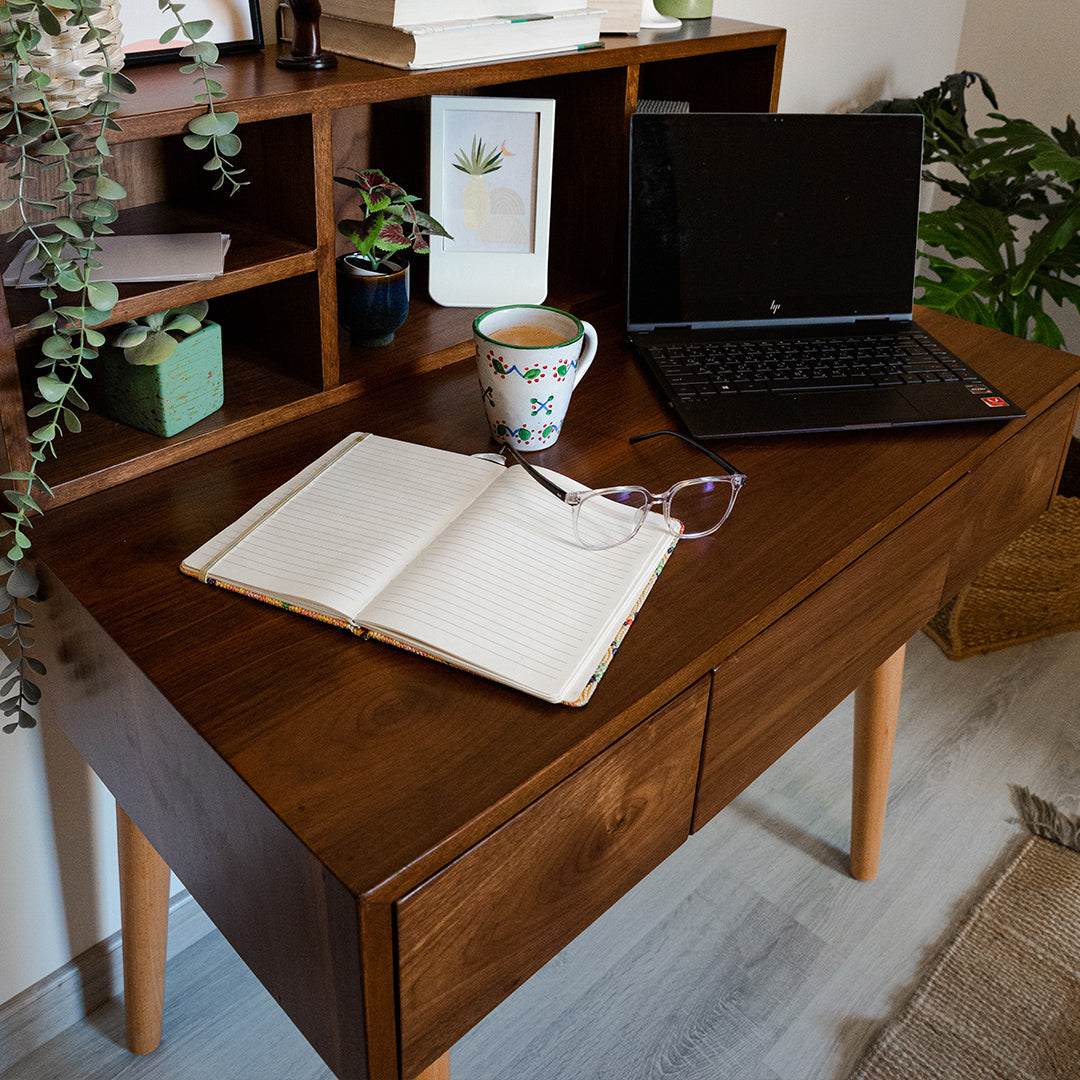 Walnut Akila by AE