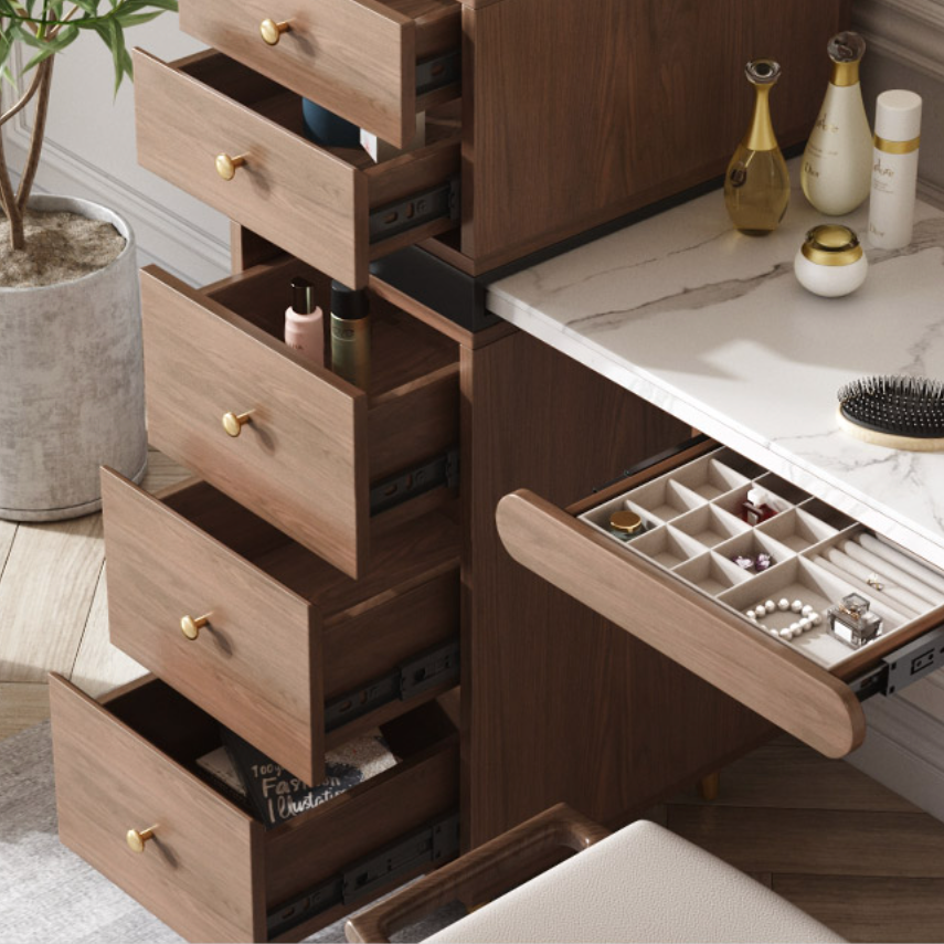 NEXIRA Dresser