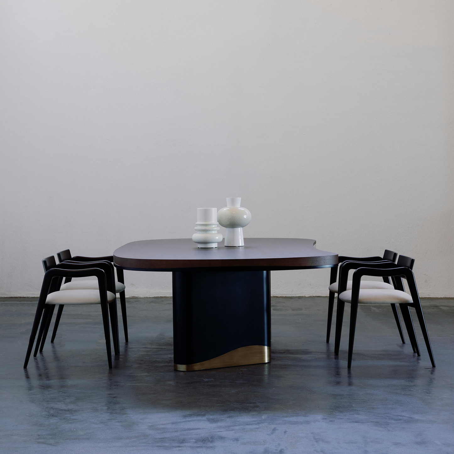 Armonia Dining Table