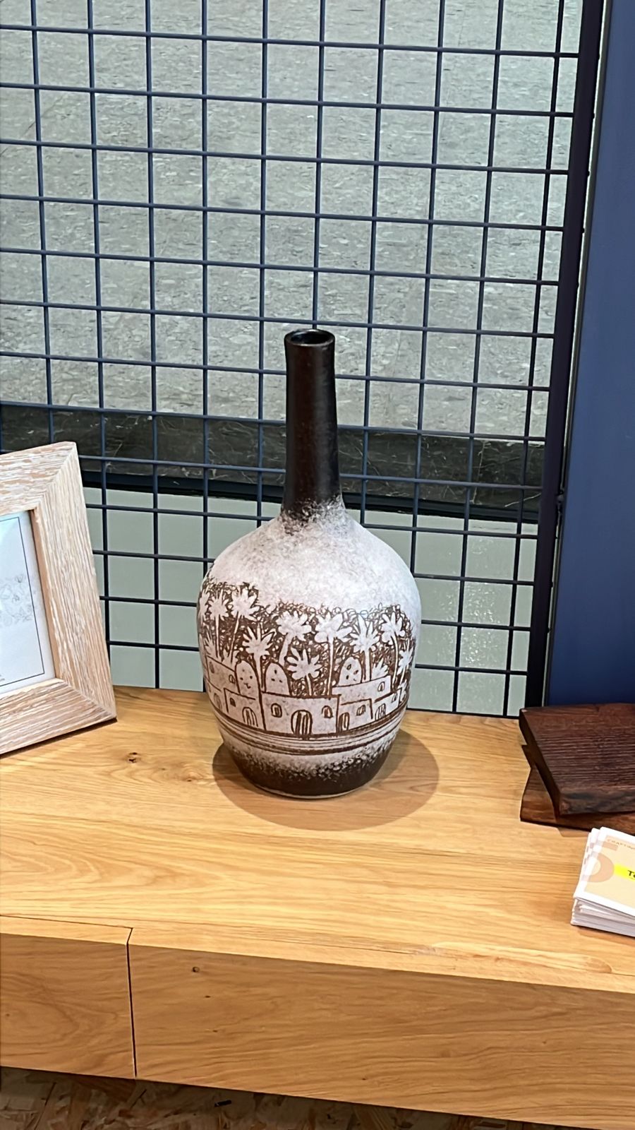 Farm house Vase