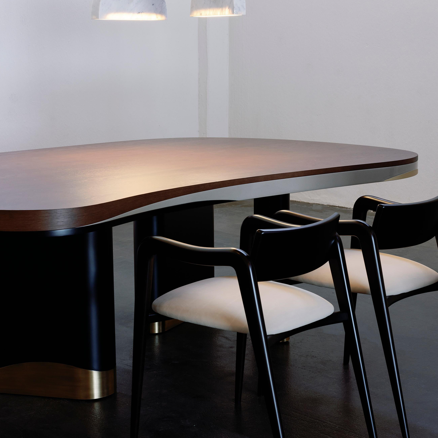 Armonia Dining Table