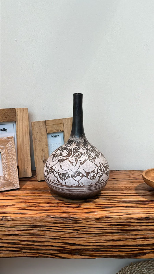 Camel Vase (Wide)