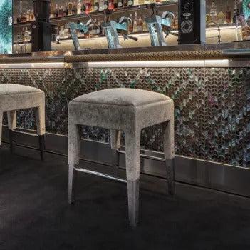 P08 bar stool
