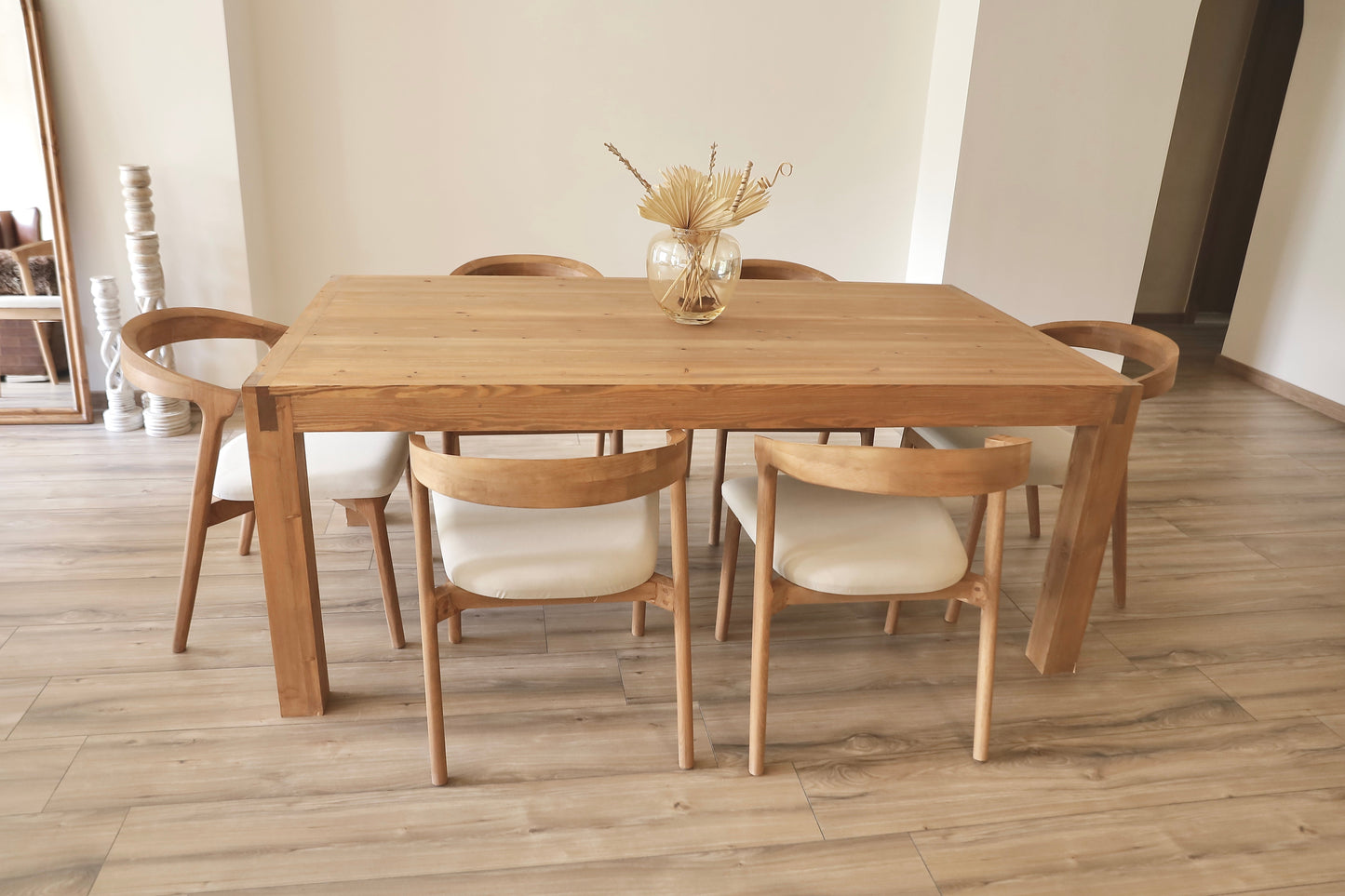 Hygge Dinning Table