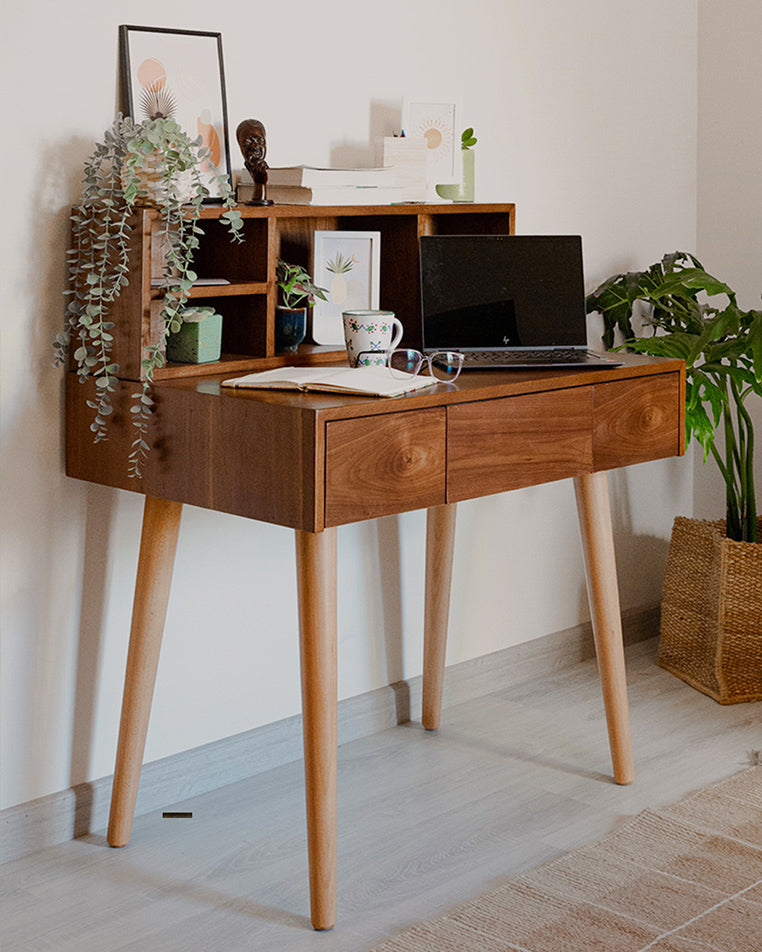 Walnut Akila by AE