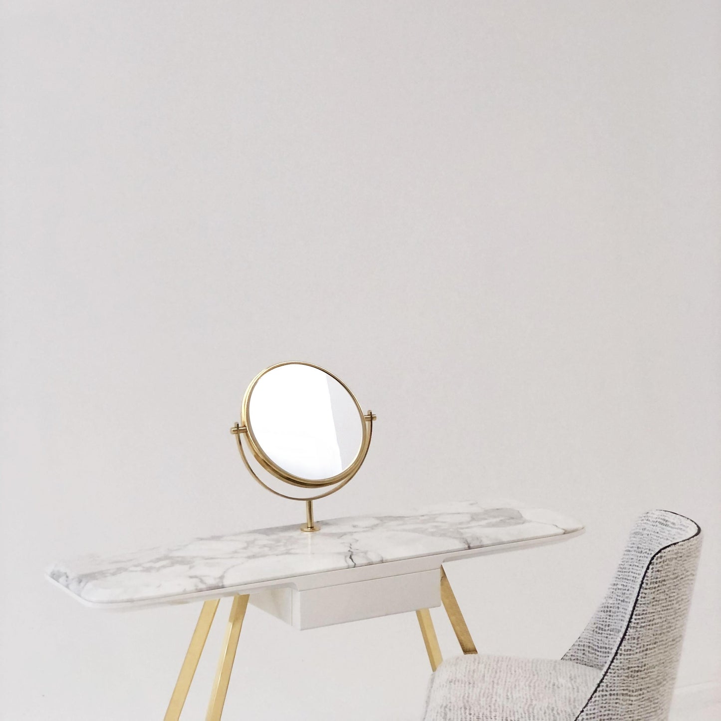 Edo vanity table