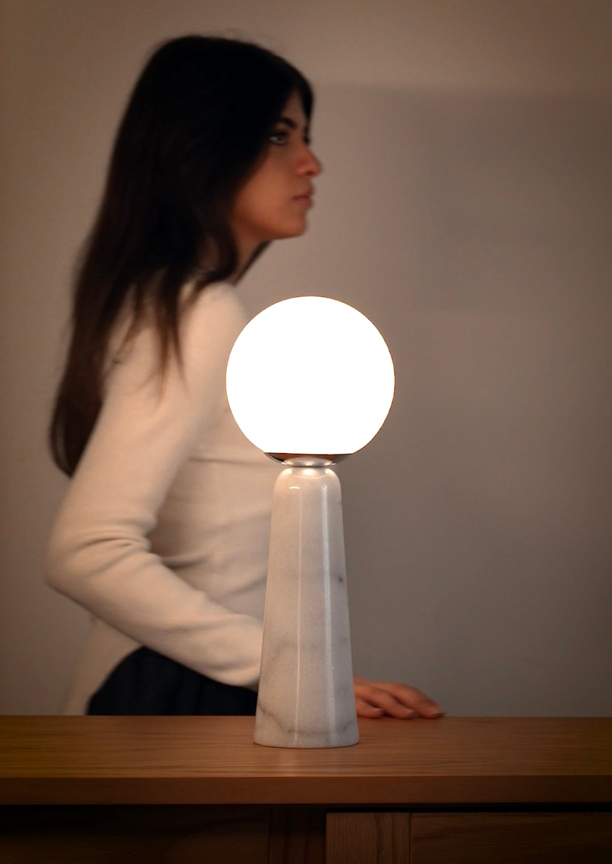 IVORY TABLE LAMP