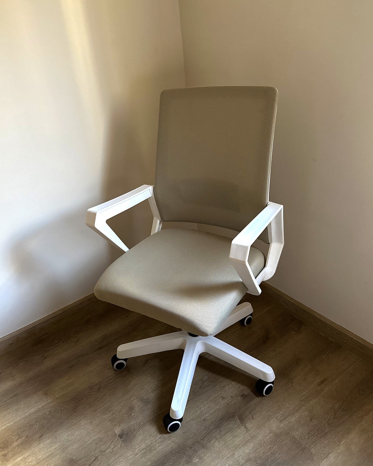 White Mesh Chair