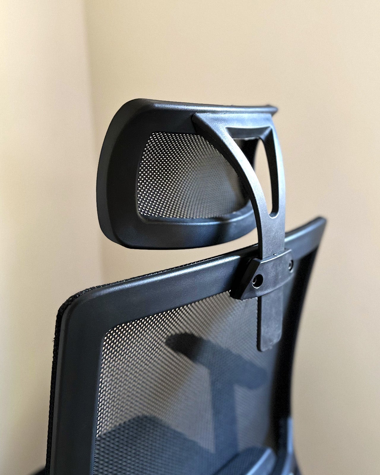 M5 Black Mesh Chair
