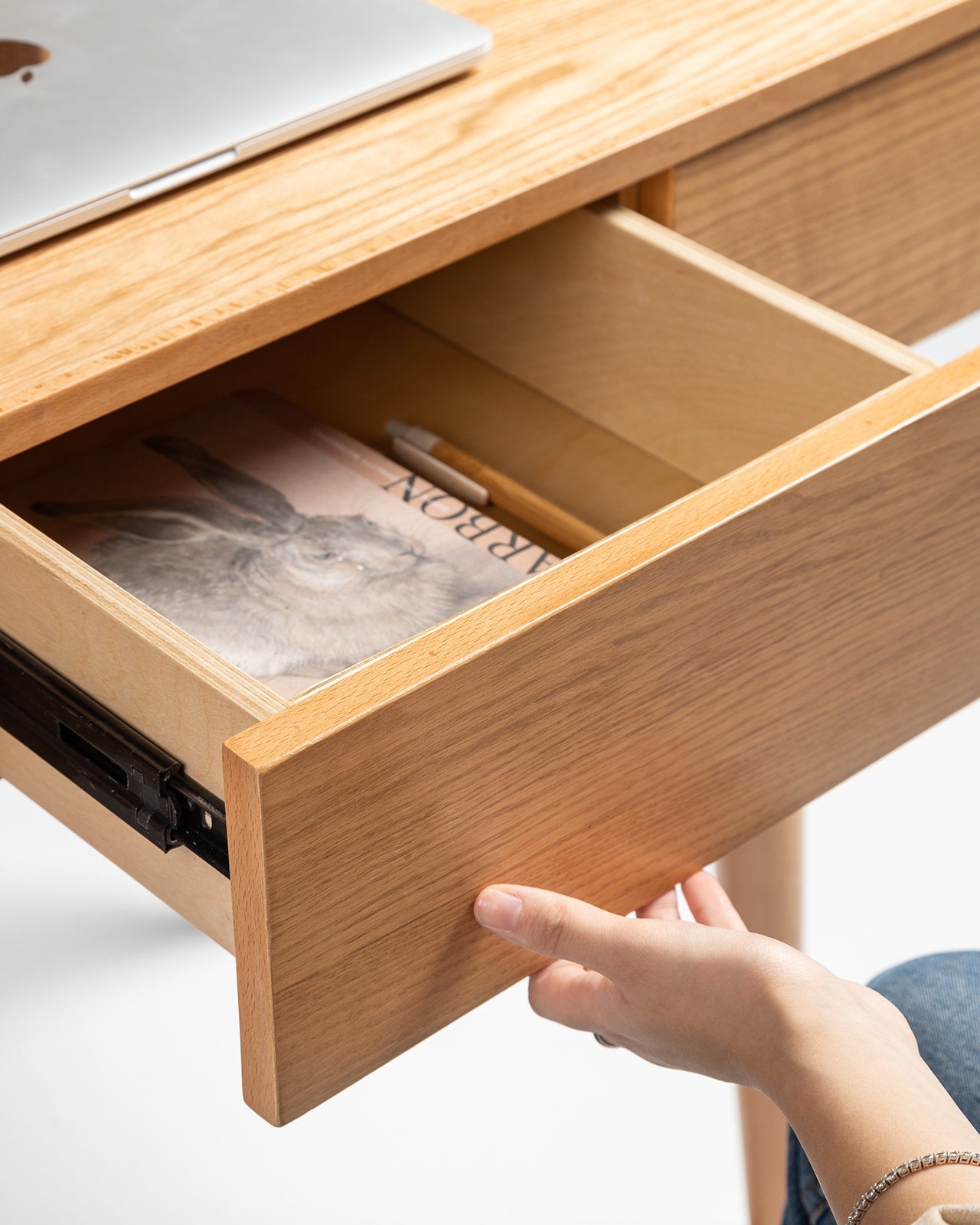 Oak Akila by AE