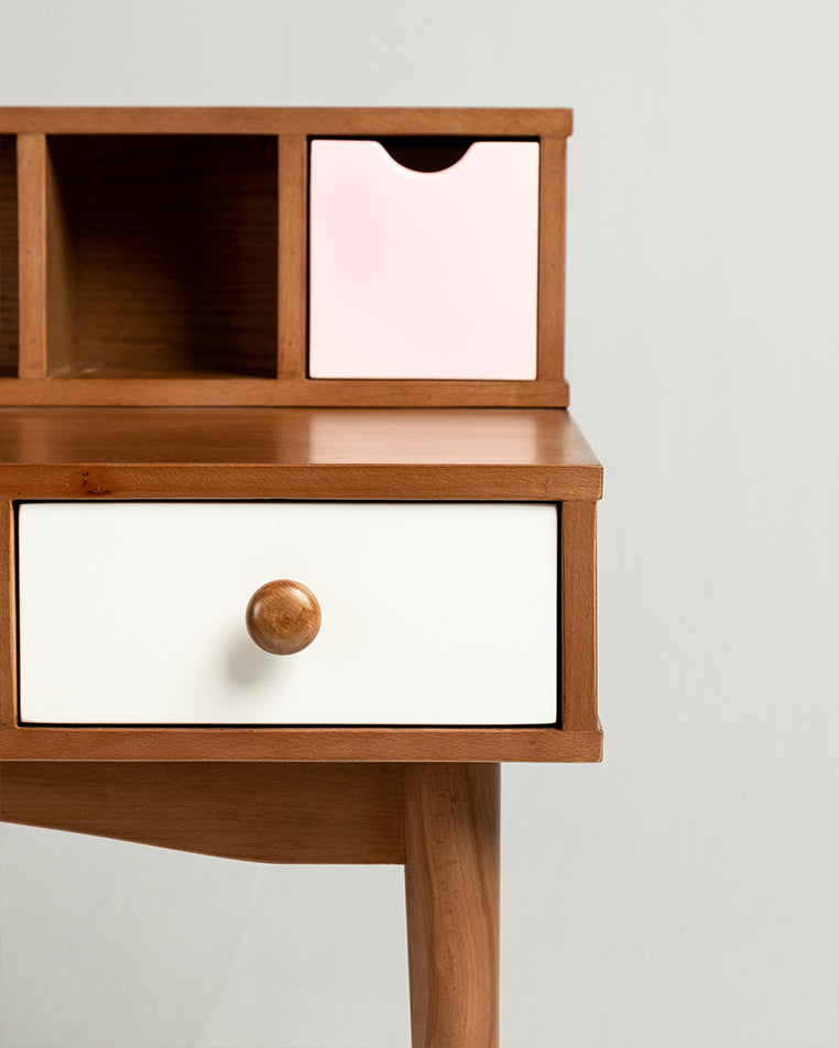 Lilia Desk