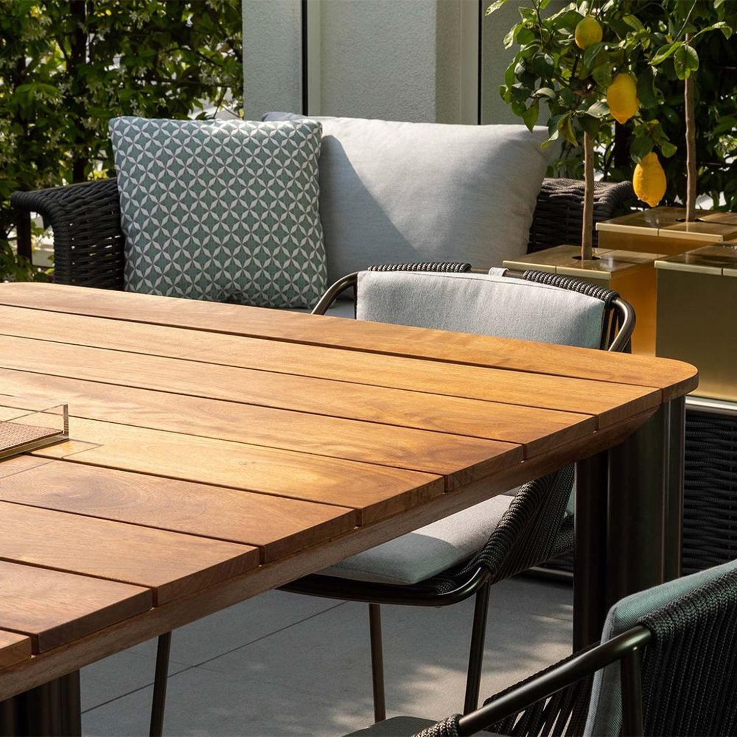 Atlante Outdoor Dining Table