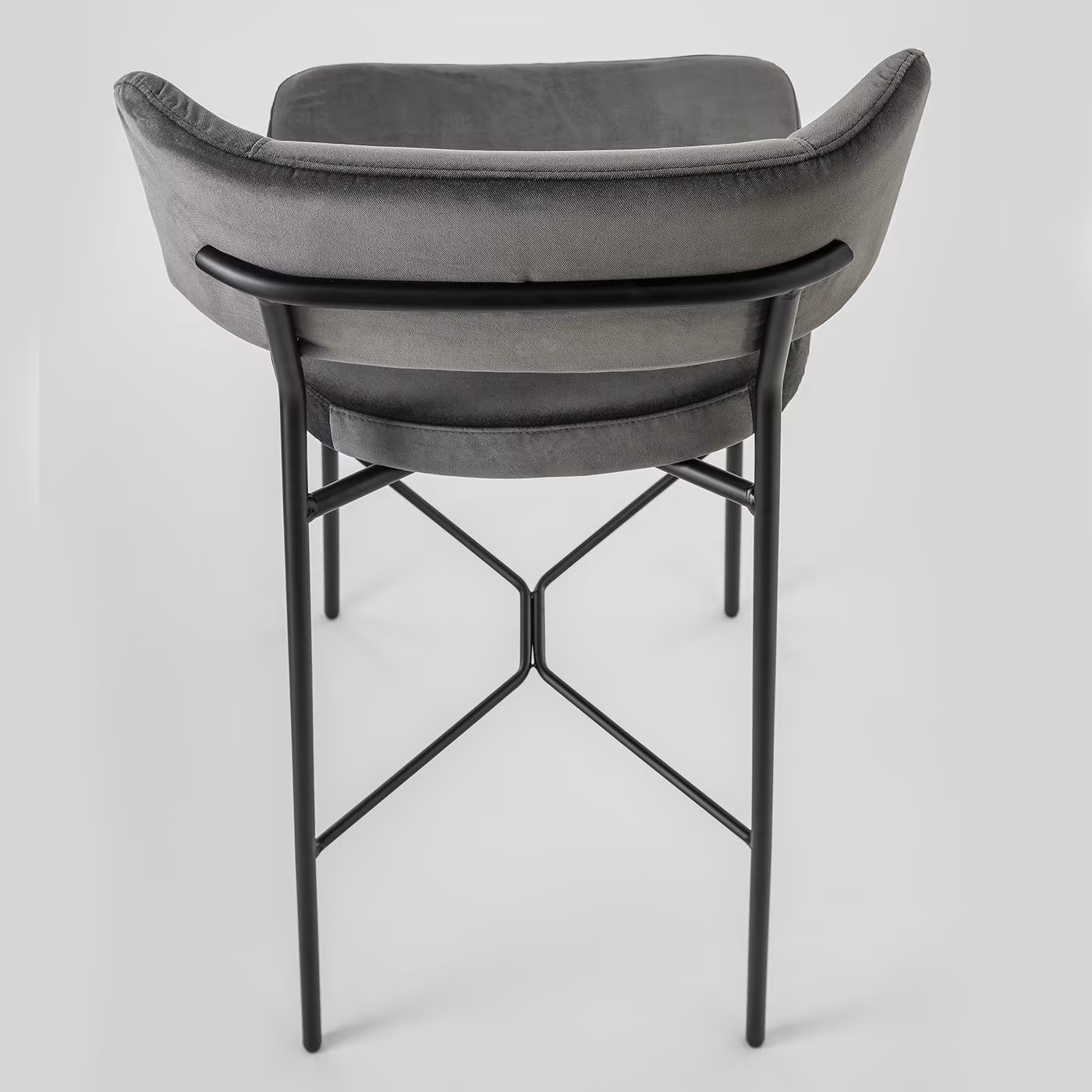 Marlen with black stool