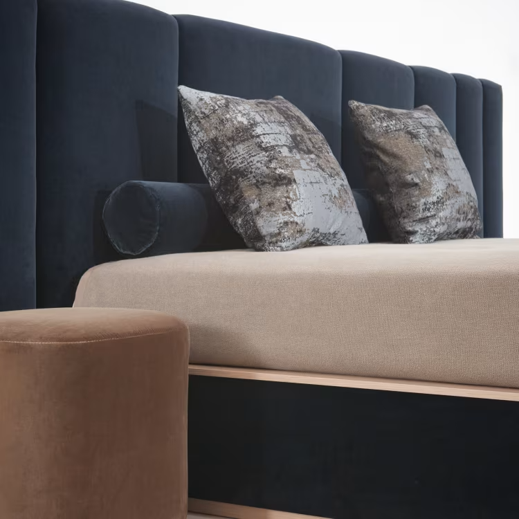 Vittoria headboard