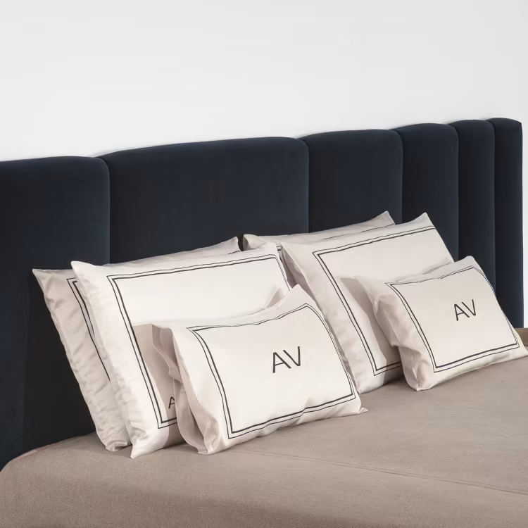 Vittoria headboard
