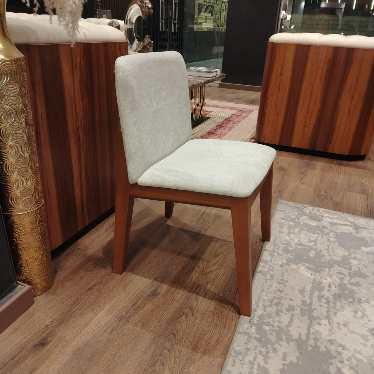 Chair TAVOL