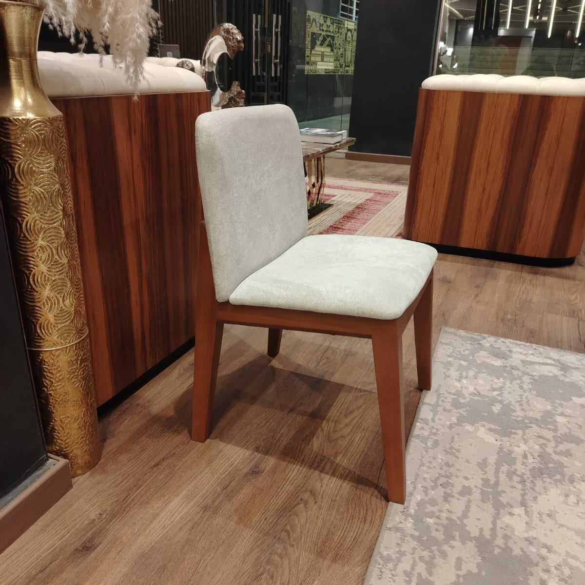 Chair TAVOL