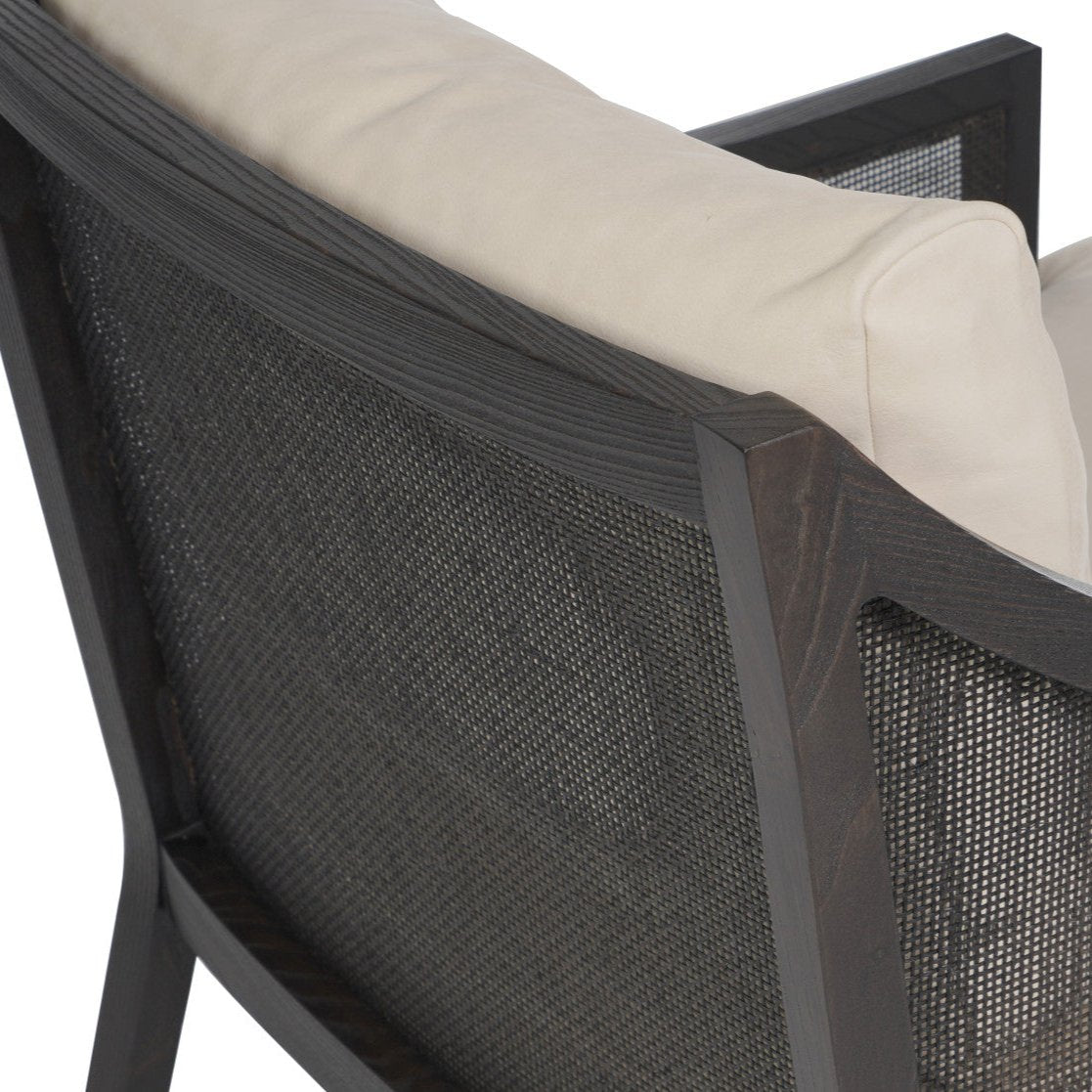 Armchair with distinctive design