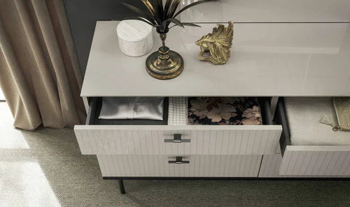 Luxury Metallic Modern Bedroom Set