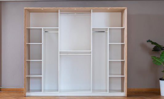 Linda's closet