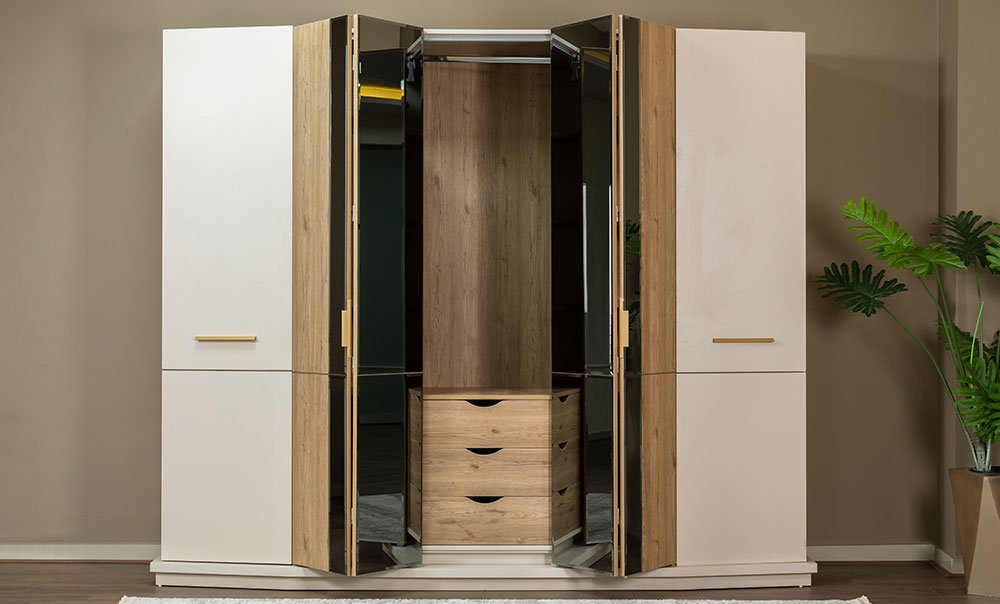 Monaco wardrobe