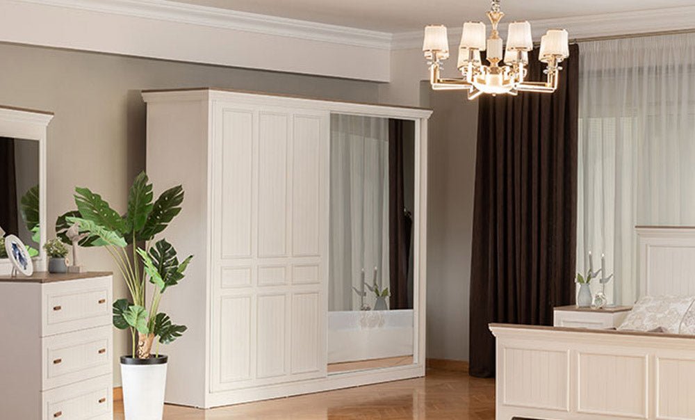 Tiffany dresser