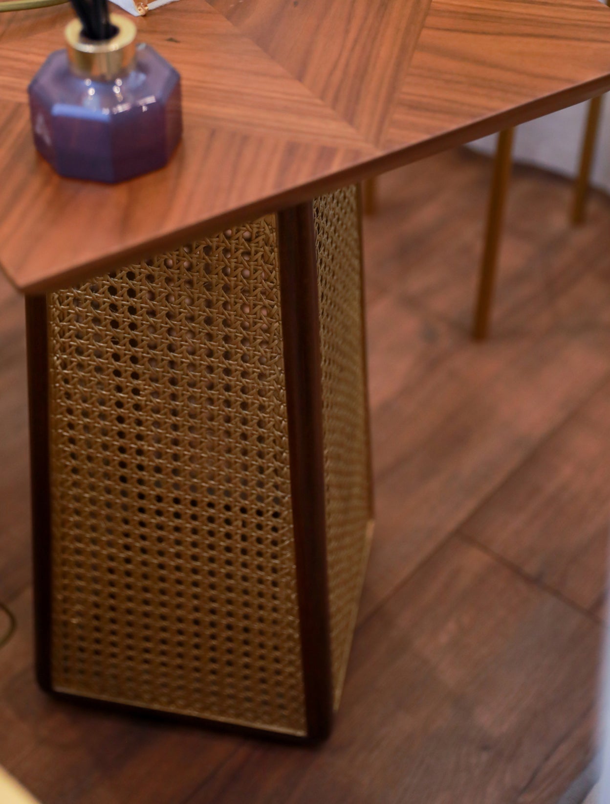 Delight Side Table
