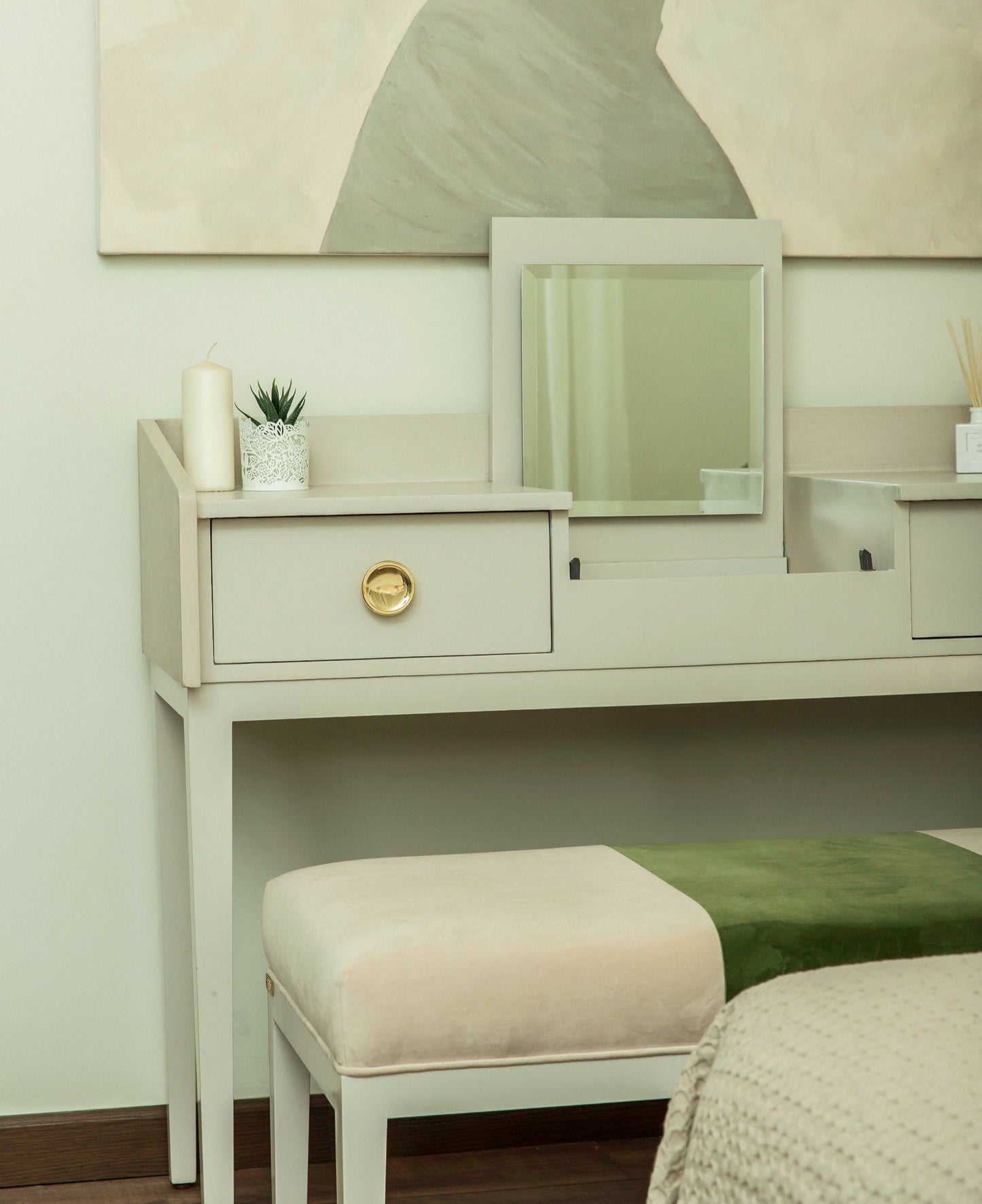 Serenity Vanity