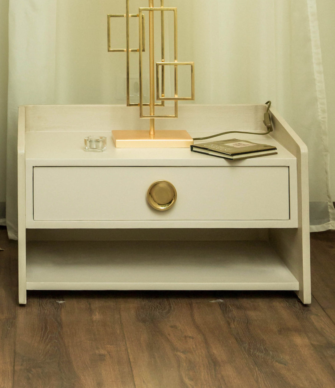 Serenity Commode
