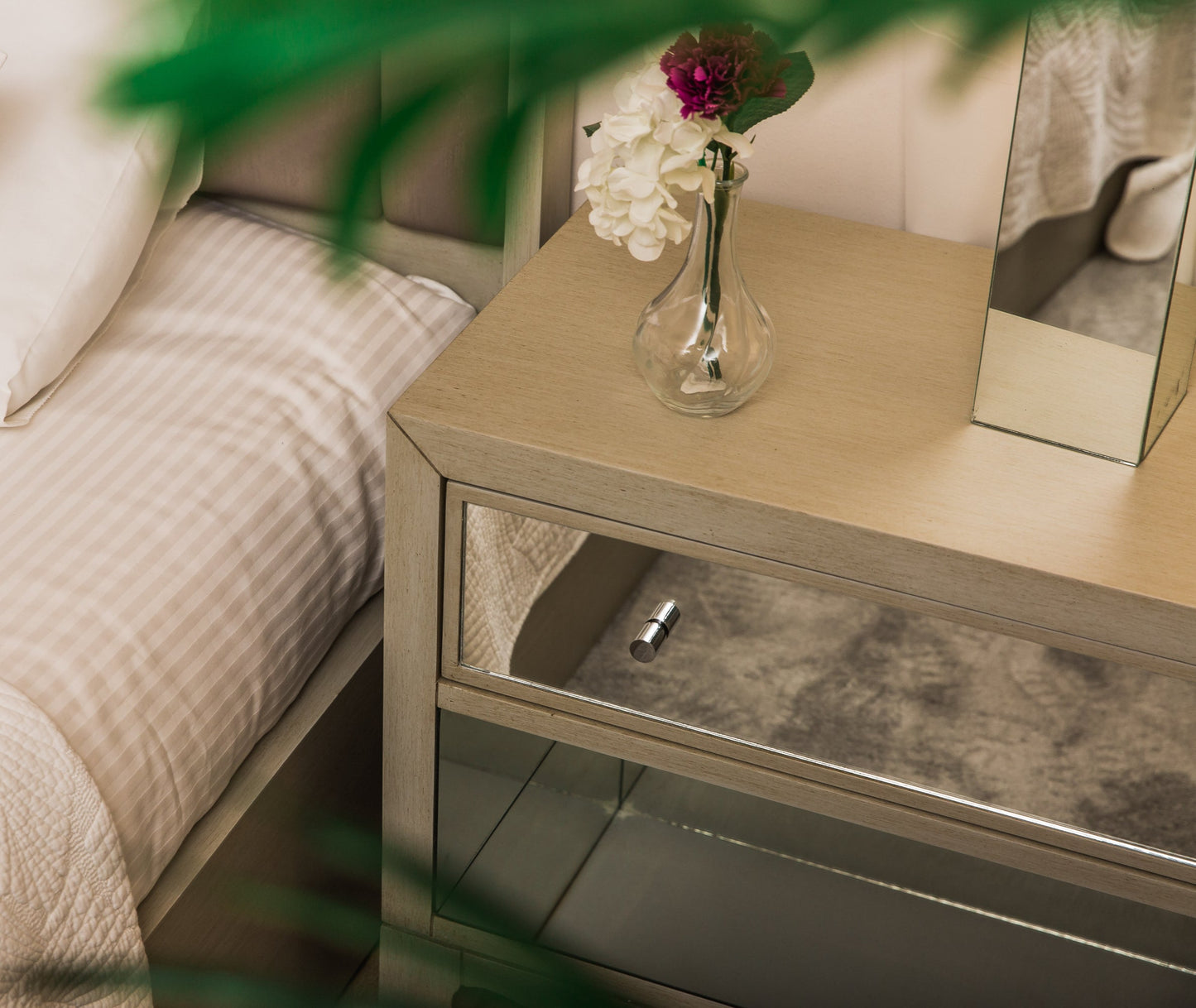 Diamond Commode