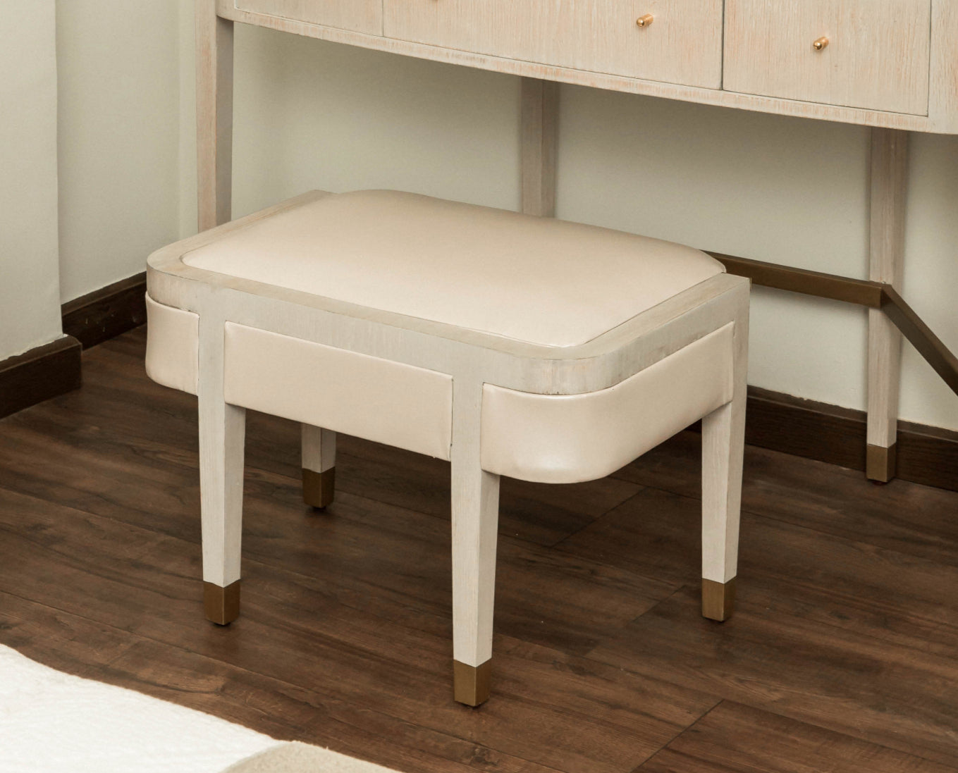Allure Bench