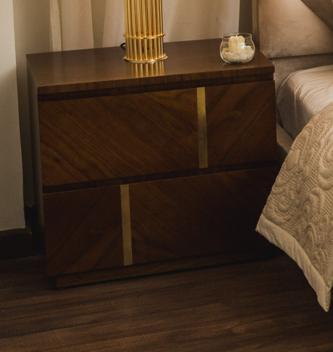 Glam Commode